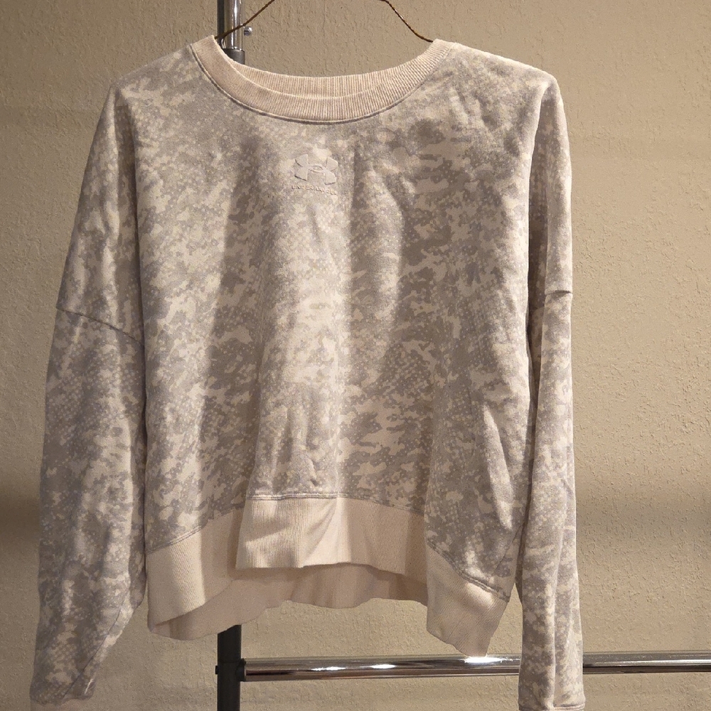 Under Armour Cream Patterned Sweatshirt